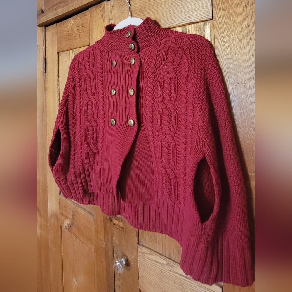 Women's Red Cable-Knit Button-Front Capelet